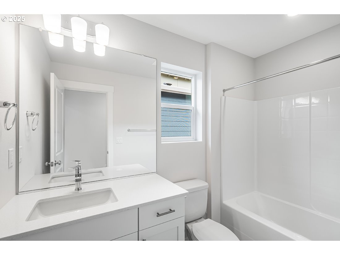 443 SW 32ND ST