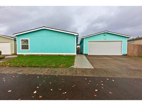 A home in Woodburn