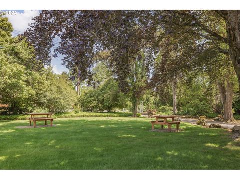 A home in Milwaukie