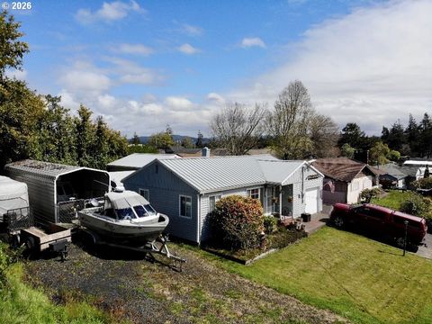 2188 LOMBARD ST North Bend OR 97459