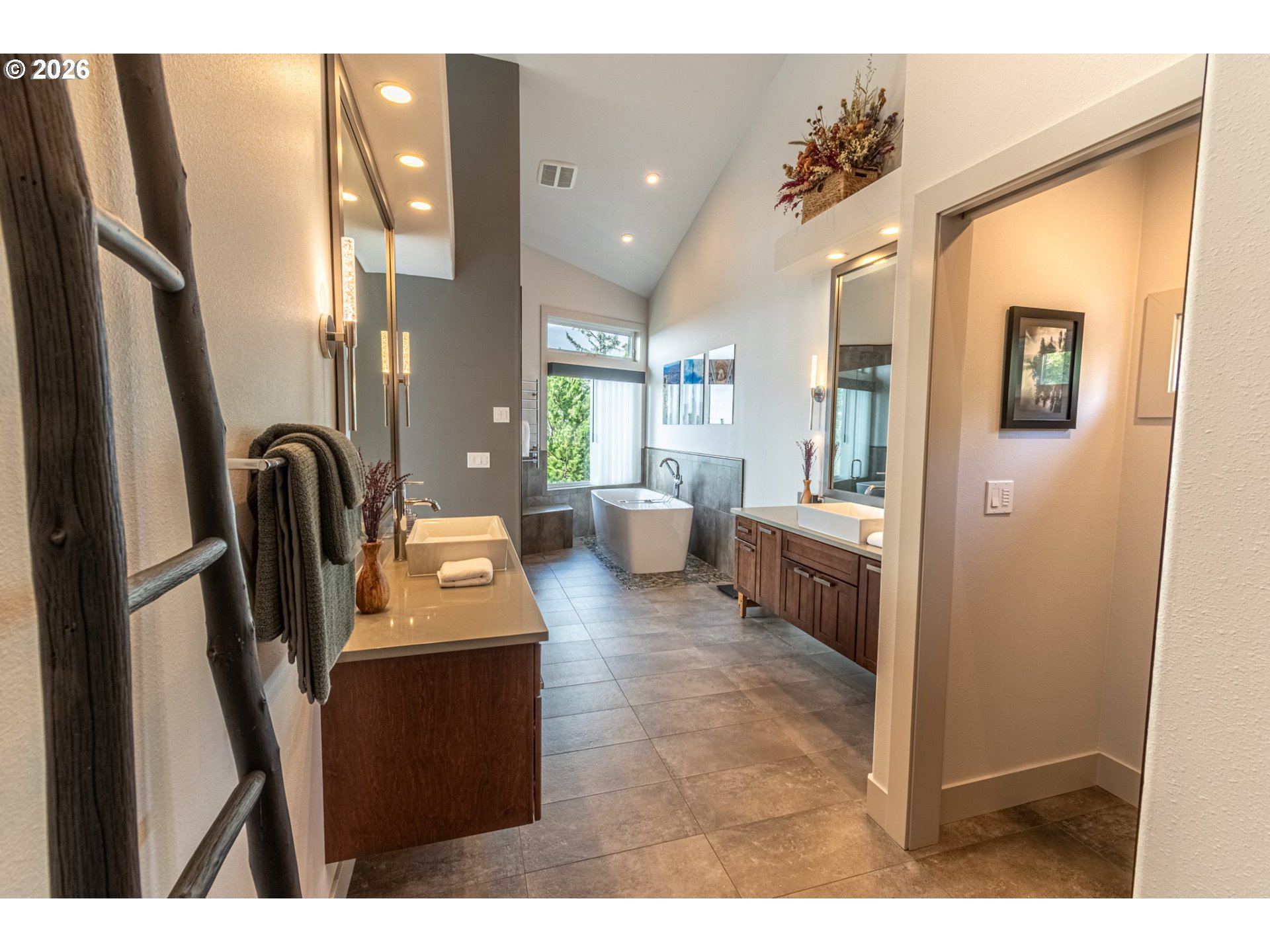 11 FAWN RIDGE LN