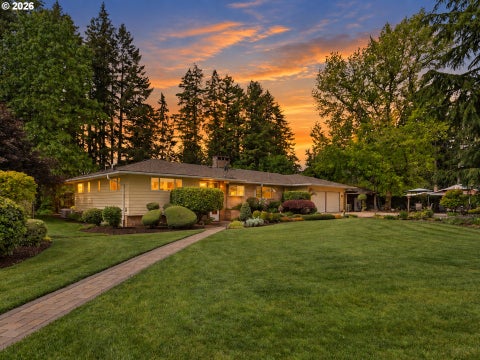 Photo of 11946 SE Boyer Rd, McMinnville, OR 97128 (MLS # 123480614)
