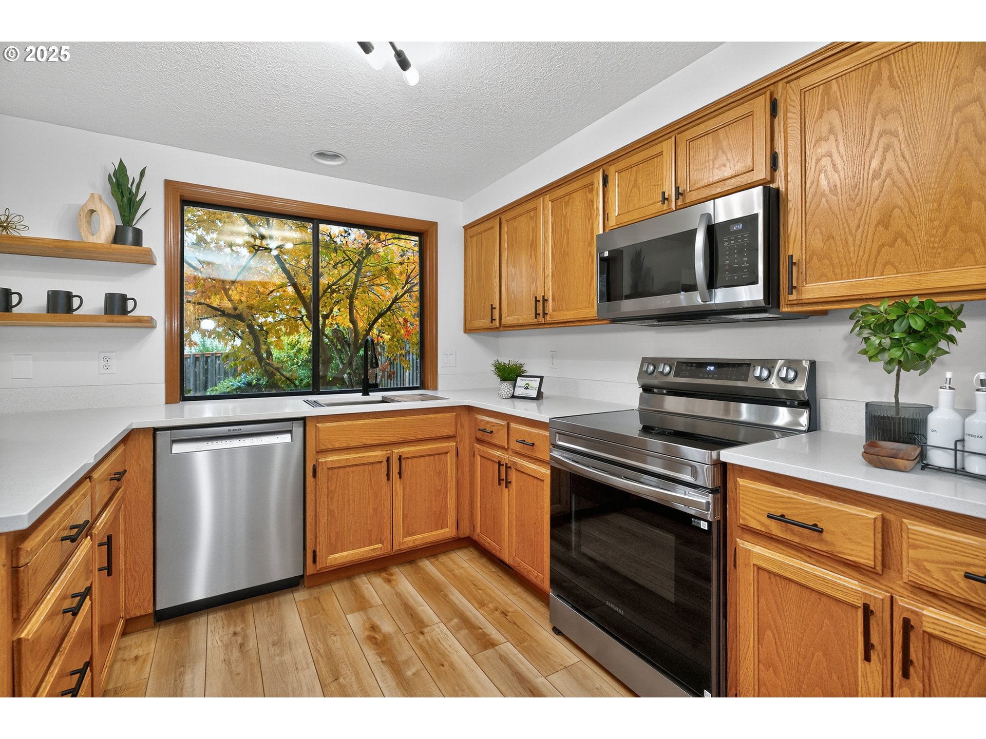 16629 NW CHARLAIS ST