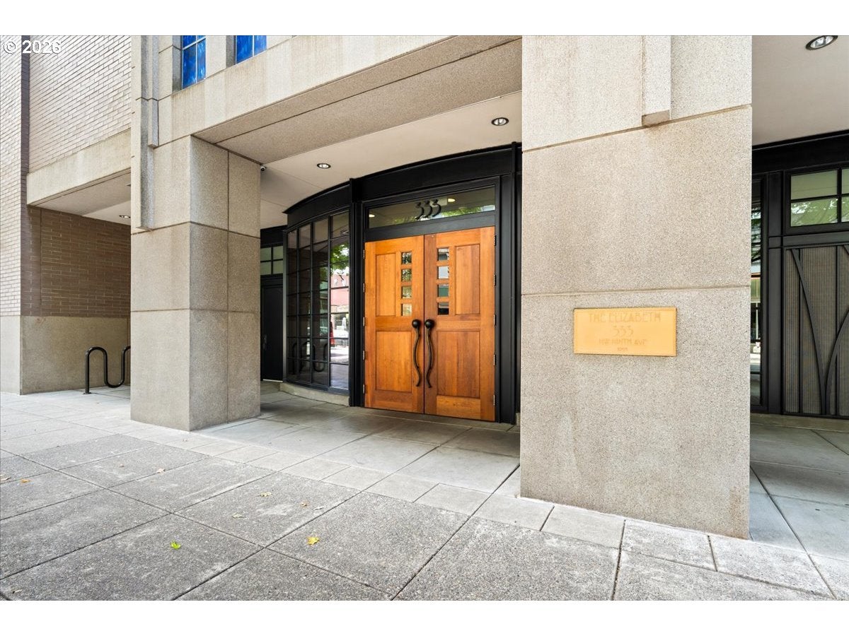 333 NW 9TH AVE 609 — 1 bed 1 bath Condominium