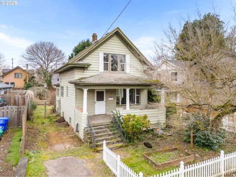 640 SE 47TH AVE Portland OR 97215