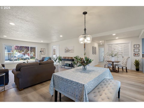 Tiny photo for 48433 Jasper Dr, Oakridge, OR 97463 (MLS # 501087488)