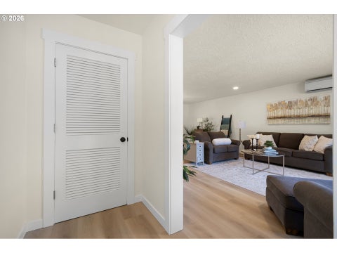 Tiny photo for 48433 Jasper Dr, Oakridge, OR 97463 (MLS # 501087488)