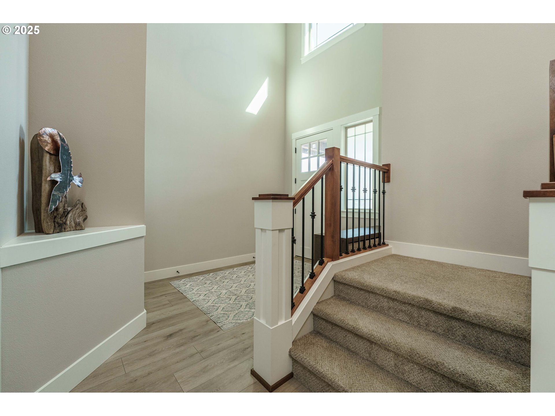 1401 W 16TH CIR