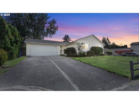 820 NE COCHRAN AVE Gresham OR 97030