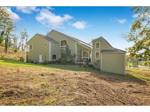 A home in Newberg