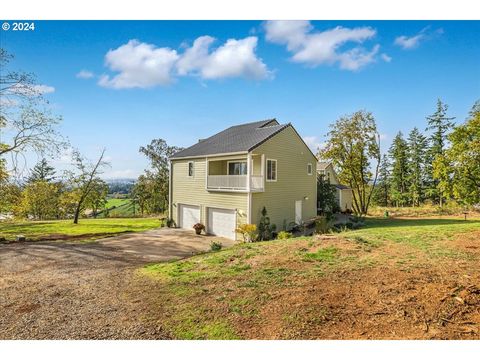 A home in Newberg