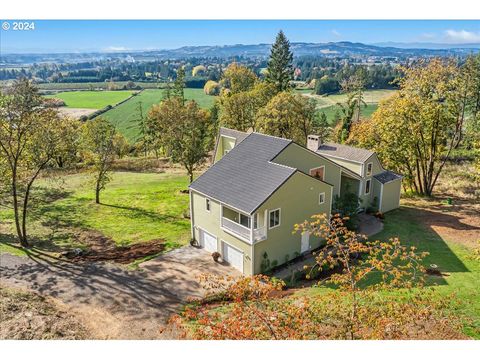 A home in Newberg