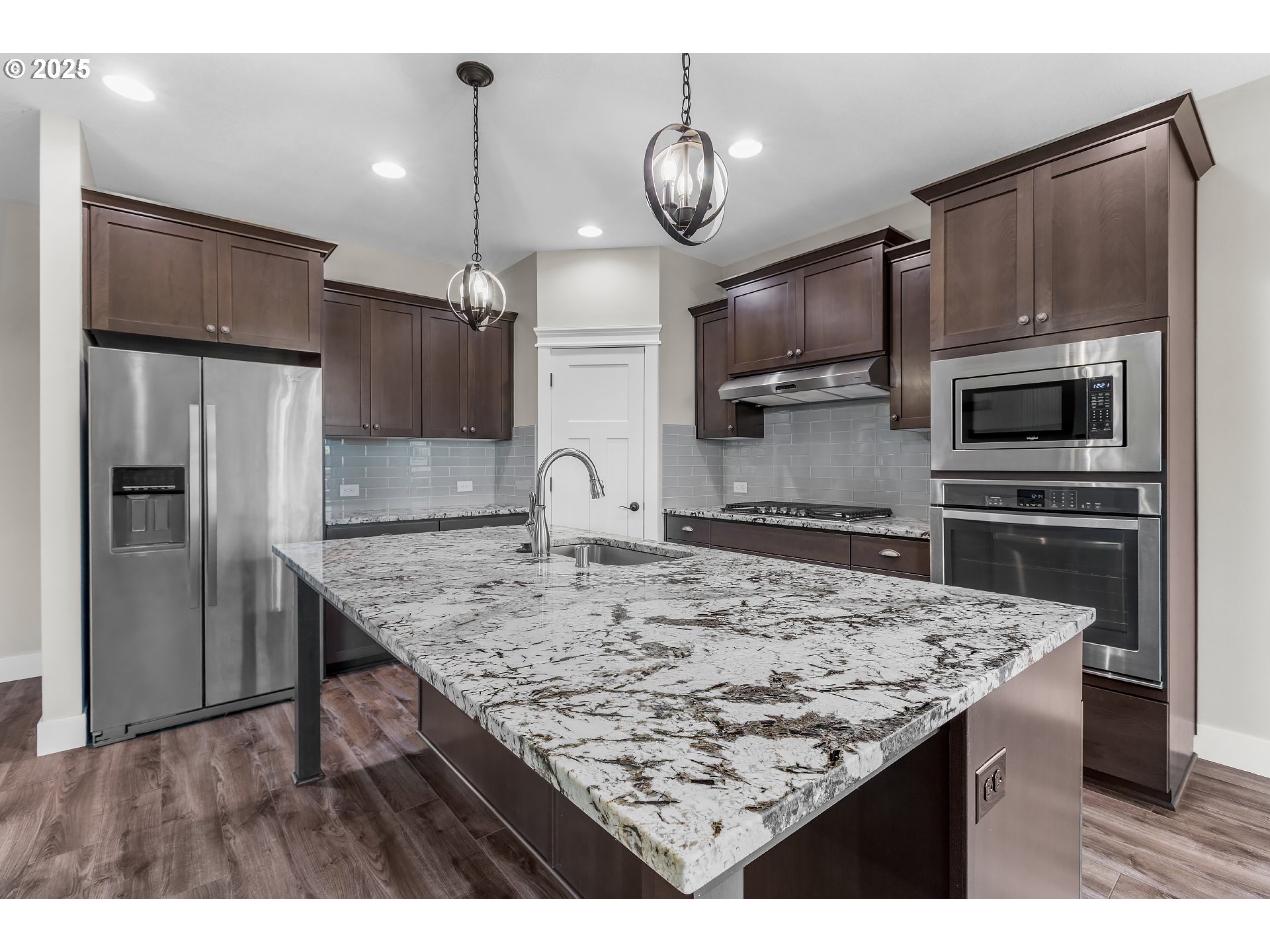 4538 N NOBLE LOOP