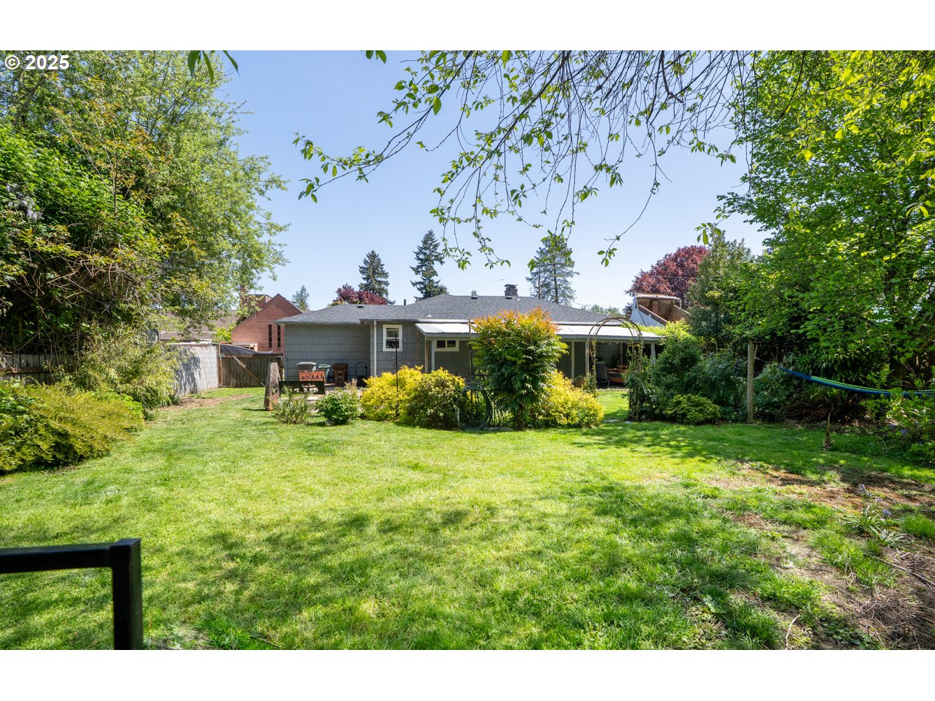 163 NE 8TH AVE