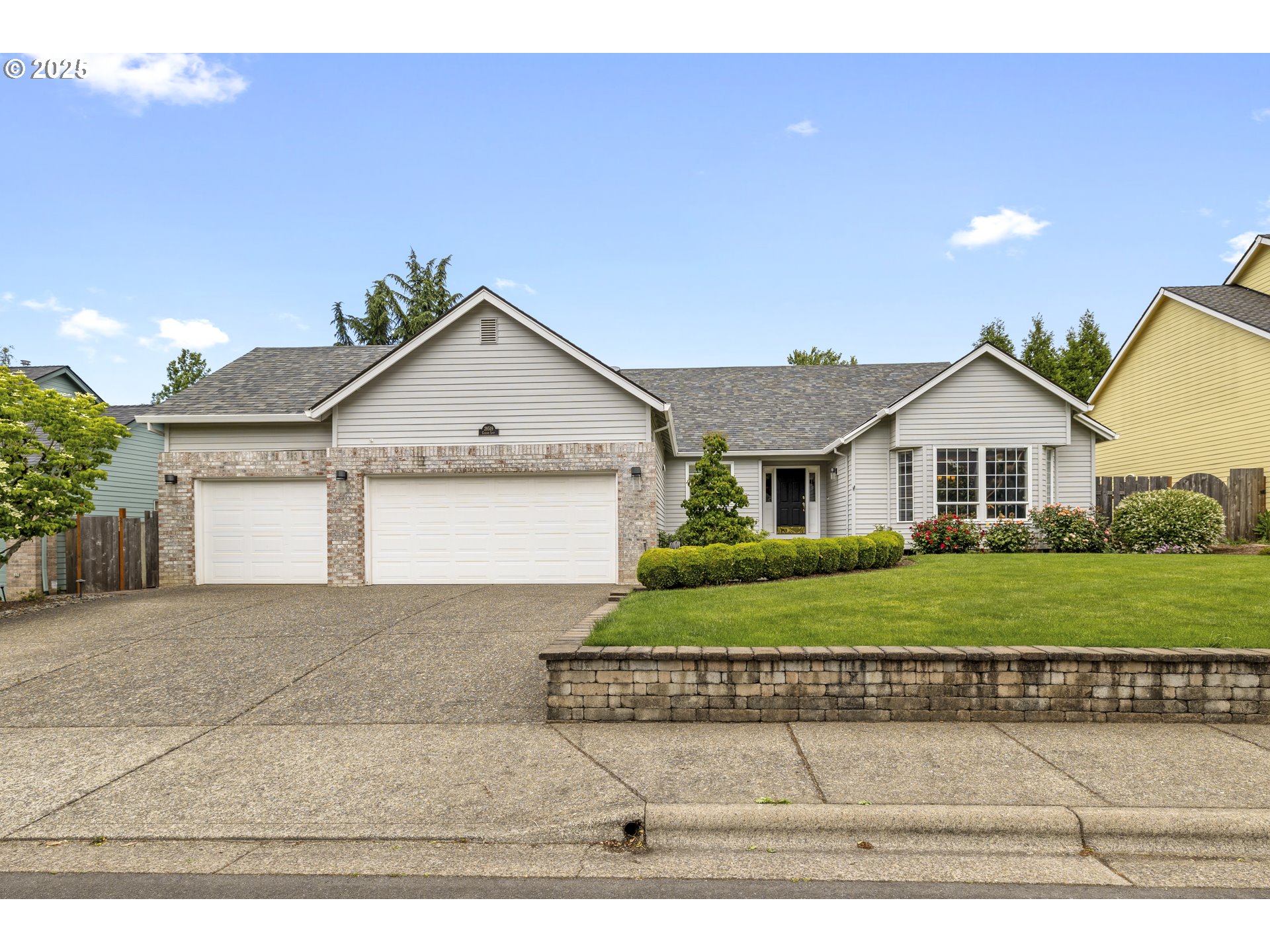 28519 SW CASCADE LOOP