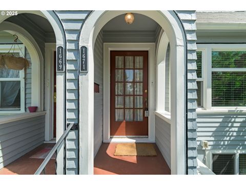 1671 OLIVE ST Eugene OR 97401