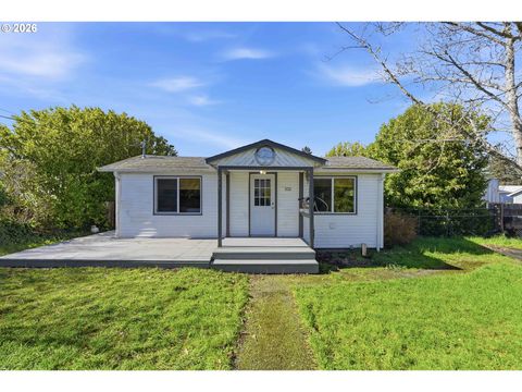 856 AUGUSTINE AVE Coos Bay OR 97420