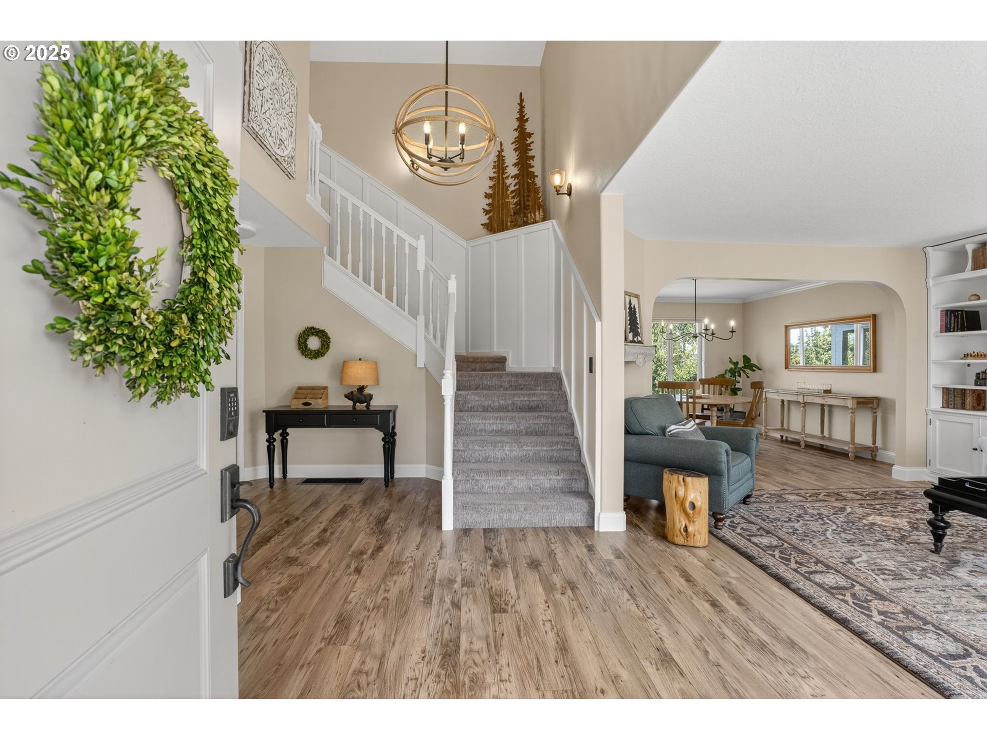 32102 NW EAGLE CREST DR