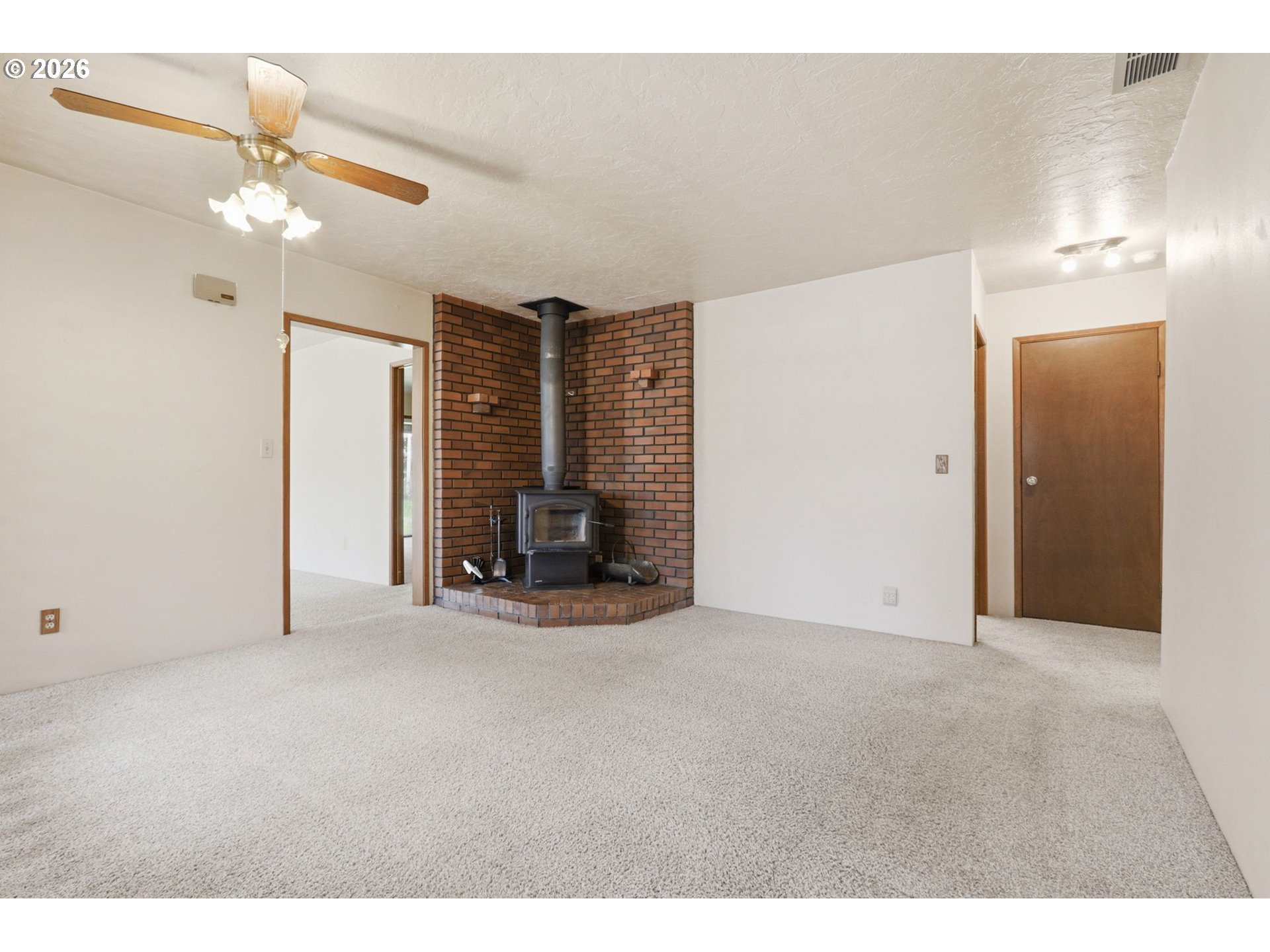 3301 WYEAST RD