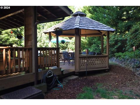 A home in Coquille