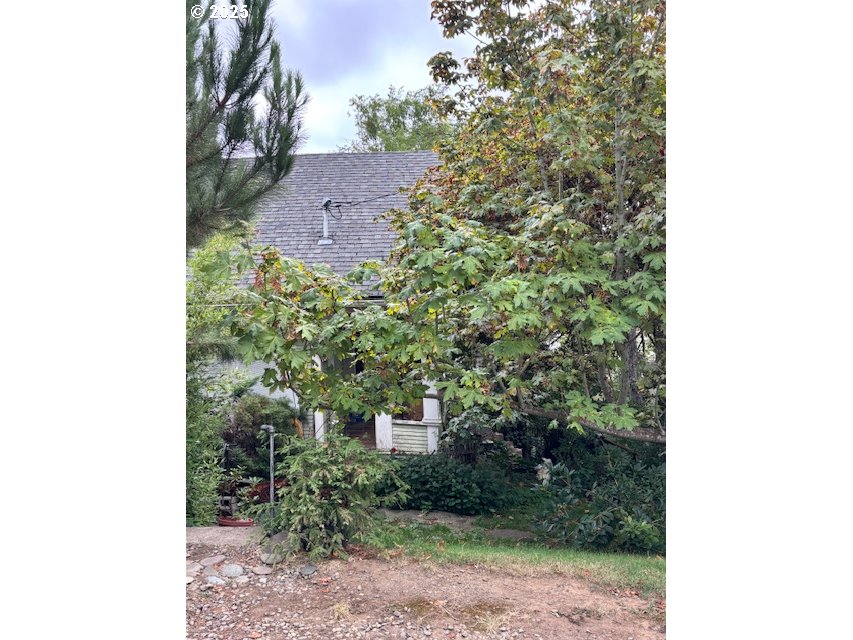 1218 NE KLAMATH AVE