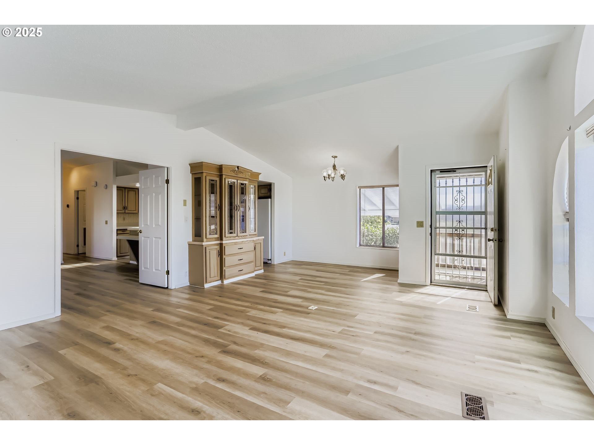 4303 SETTLERS LOOP