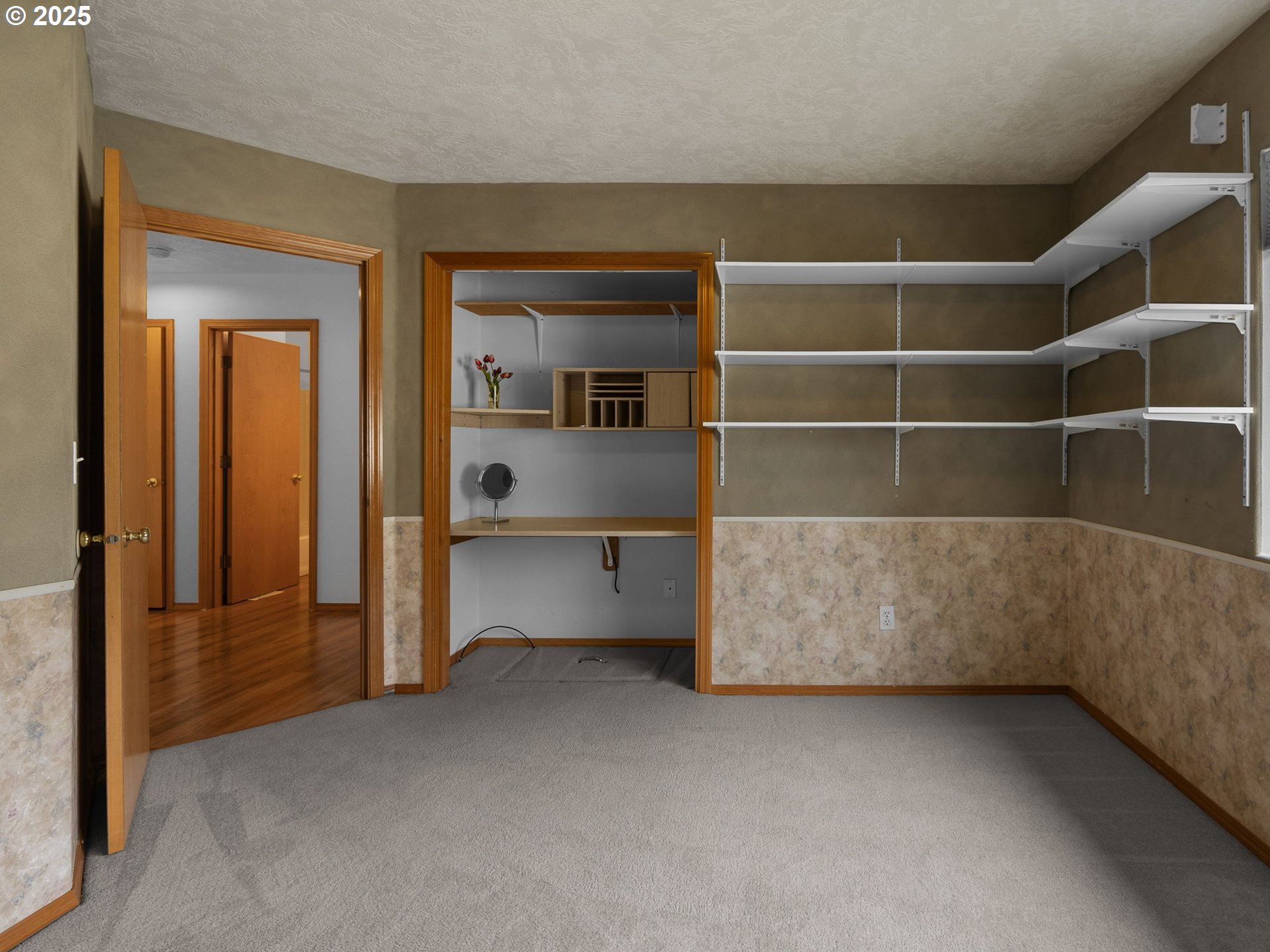 Oregon City, Oregon 97045, United States, 3 Bedrooms Bedrooms, ,2 BathroomsBathrooms,Residential,Pending,101914