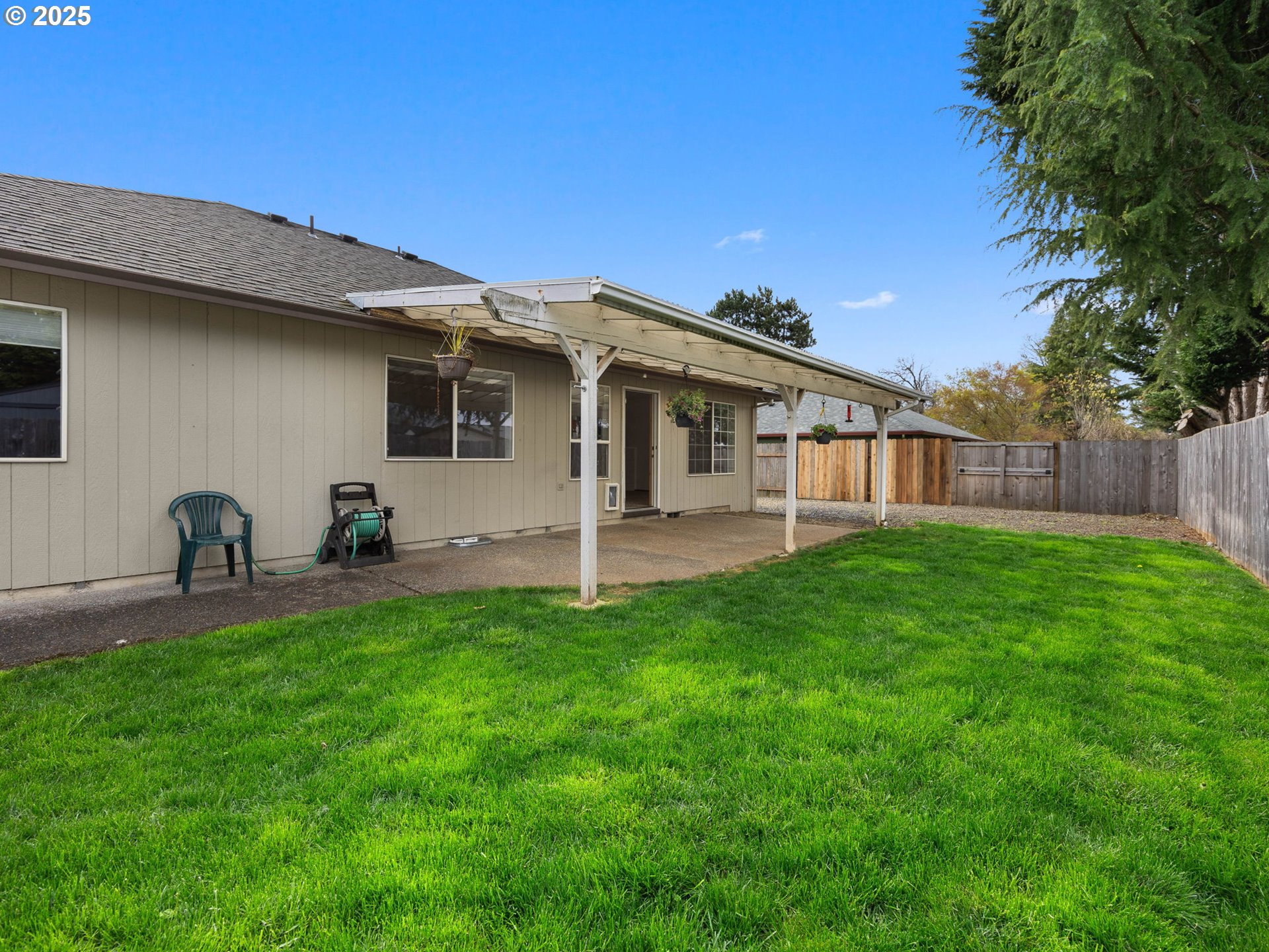 Oregon City, Oregon 97045, United States, 3 Bedrooms Bedrooms, ,2 BathroomsBathrooms,Residential,Pending,101914