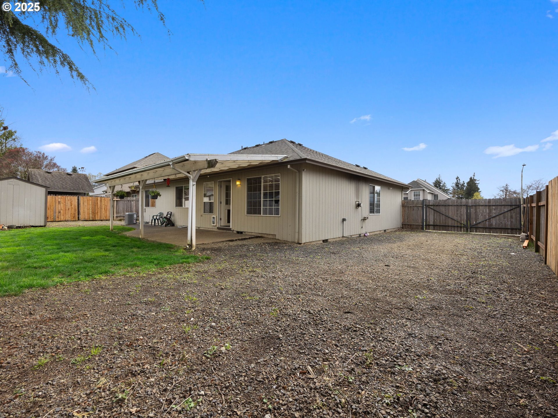 Oregon City, Oregon 97045, United States, 3 Bedrooms Bedrooms, ,2 BathroomsBathrooms,Residential,Pending,101914