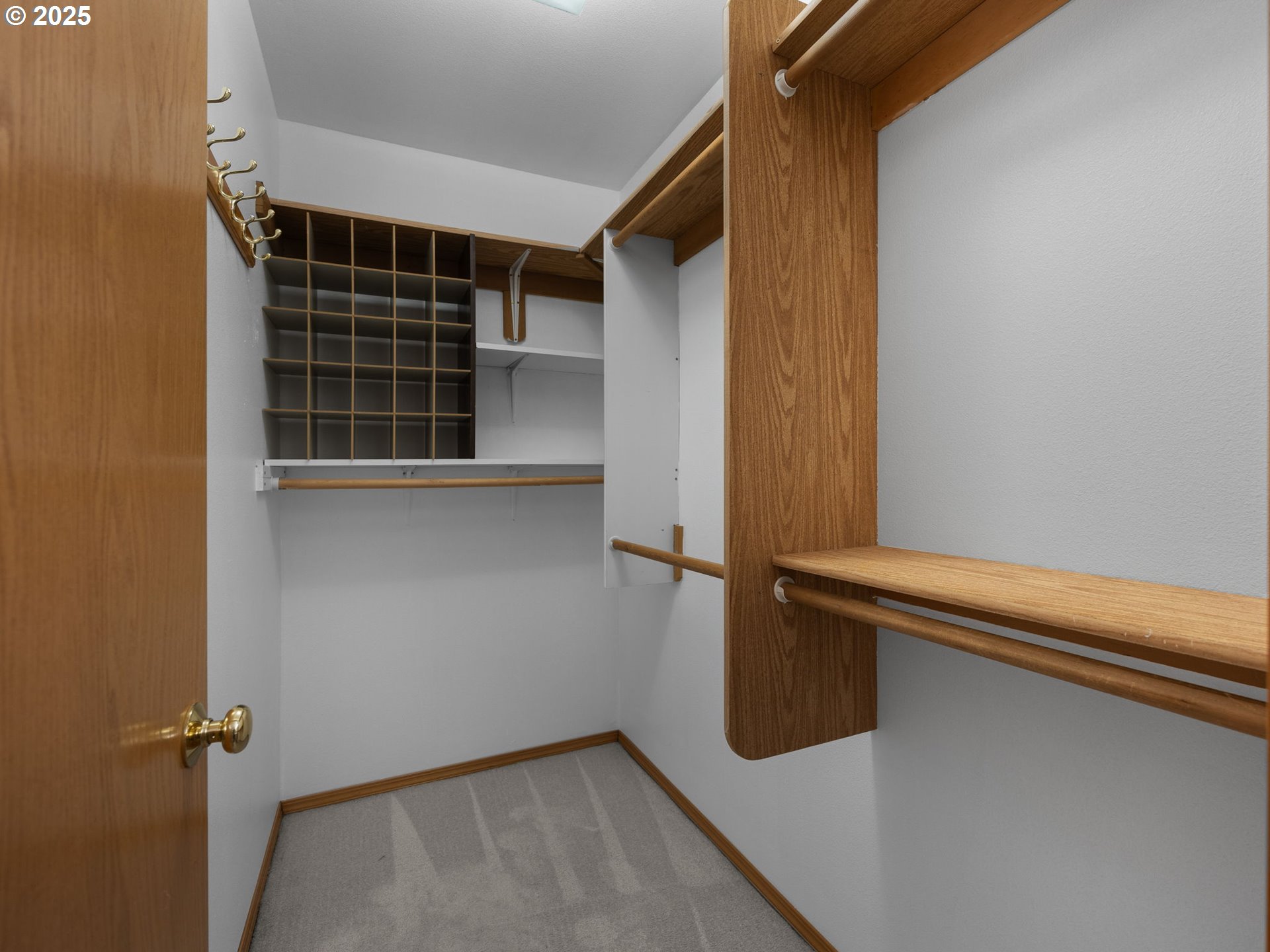 Oregon City, Oregon 97045, United States, 3 Bedrooms Bedrooms, ,2 BathroomsBathrooms,Residential,Pending,101914