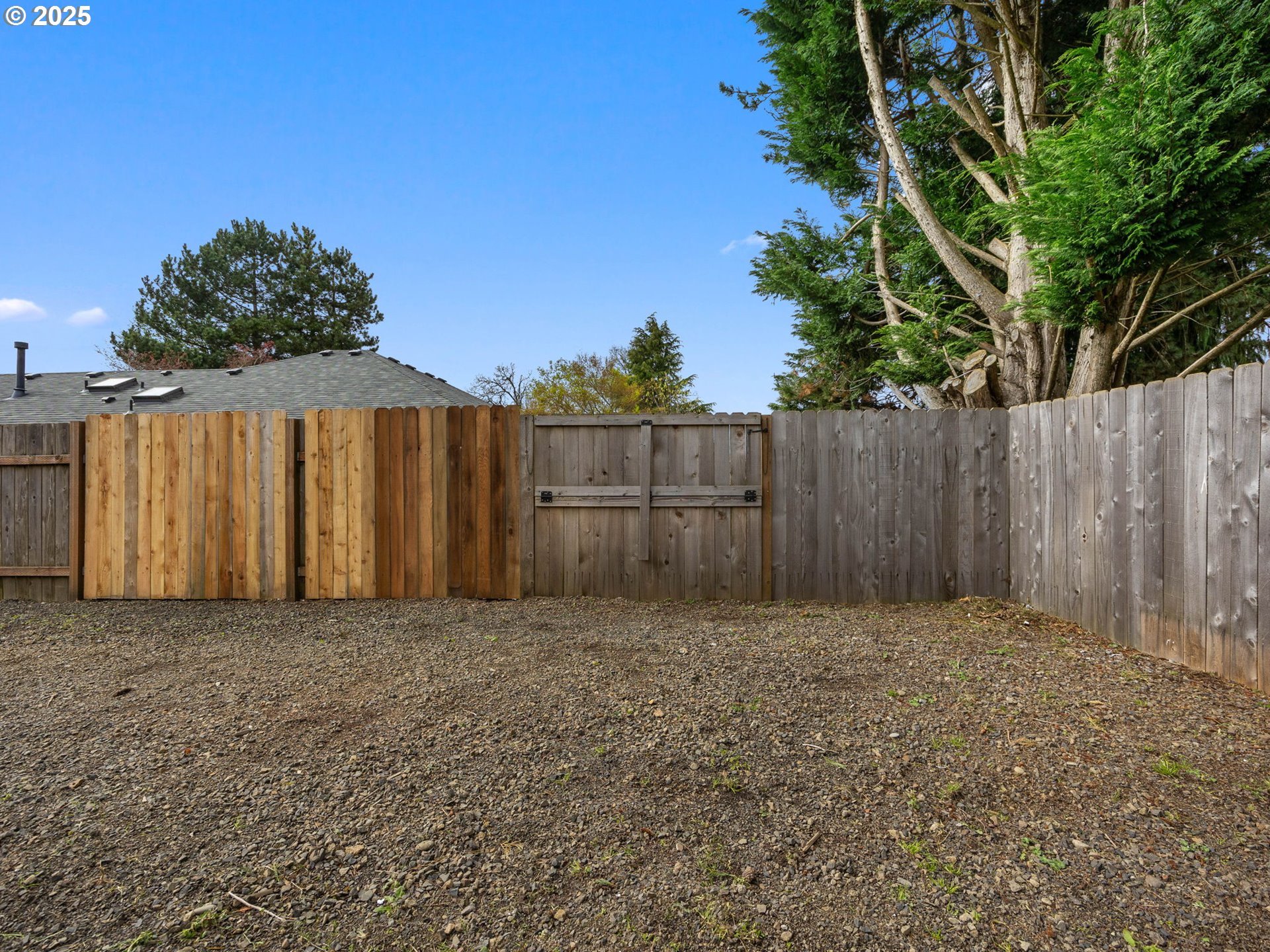 Oregon City, Oregon 97045, United States, 3 Bedrooms Bedrooms, ,2 BathroomsBathrooms,Residential,Pending,101914