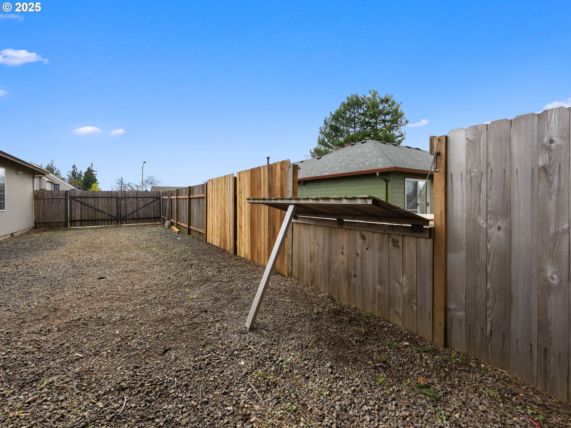 Oregon City, Oregon 97045, United States, 3 Bedrooms Bedrooms, ,2 BathroomsBathrooms,Residential,Pending,101914