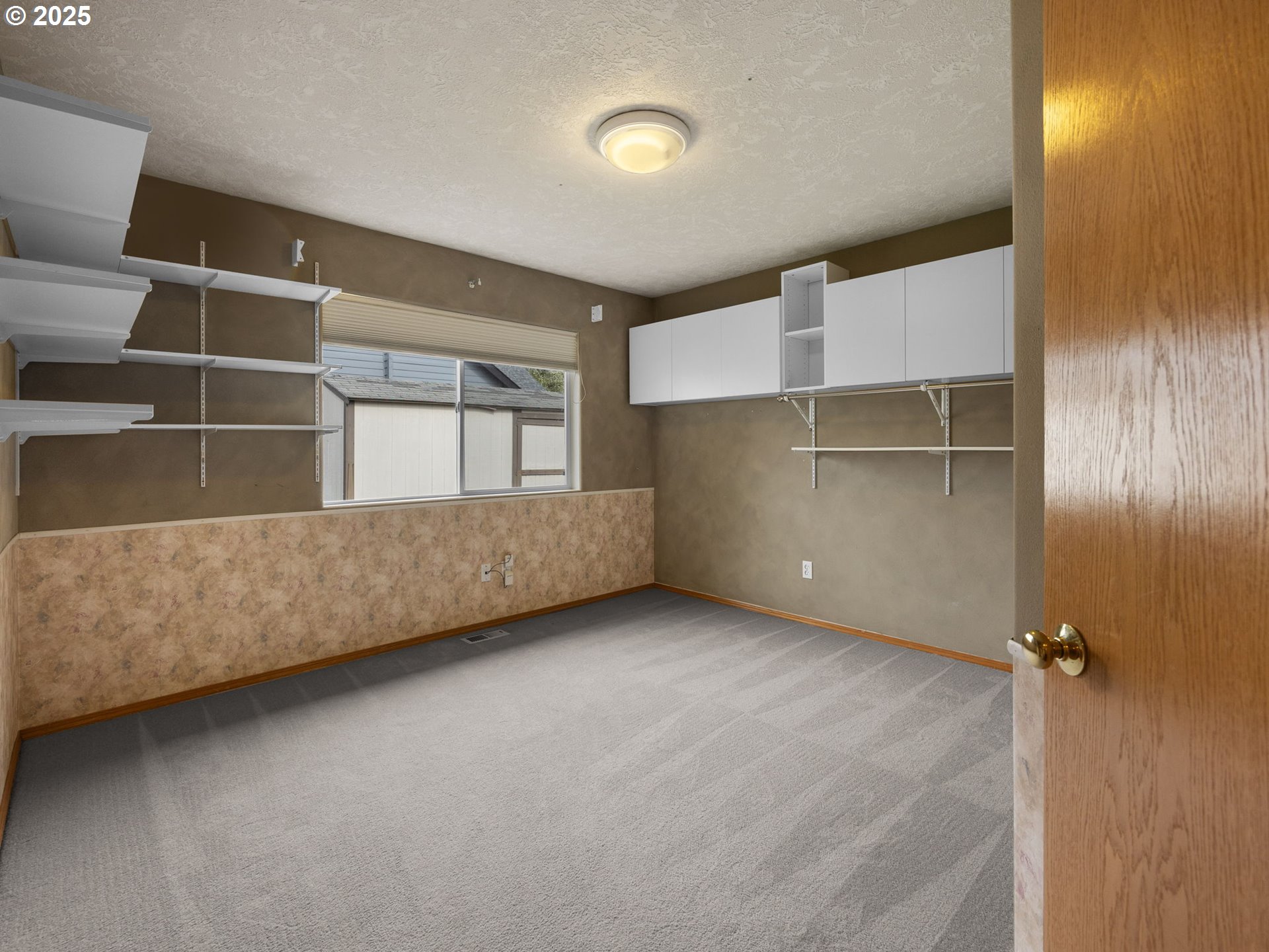 Oregon City, Oregon 97045, United States, 3 Bedrooms Bedrooms, ,2 BathroomsBathrooms,Residential,Pending,101914