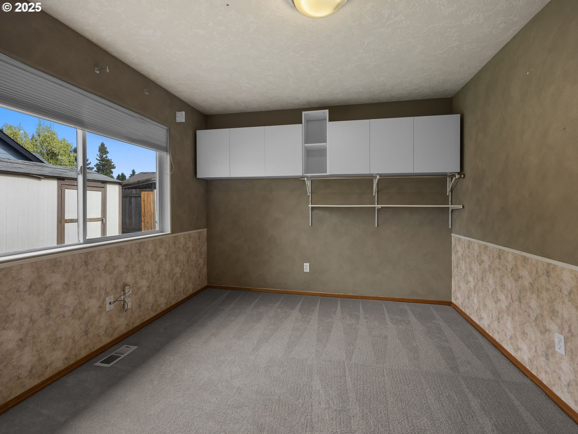 Oregon City, Oregon 97045, United States, 3 Bedrooms Bedrooms, ,2 BathroomsBathrooms,Residential,Pending,101914