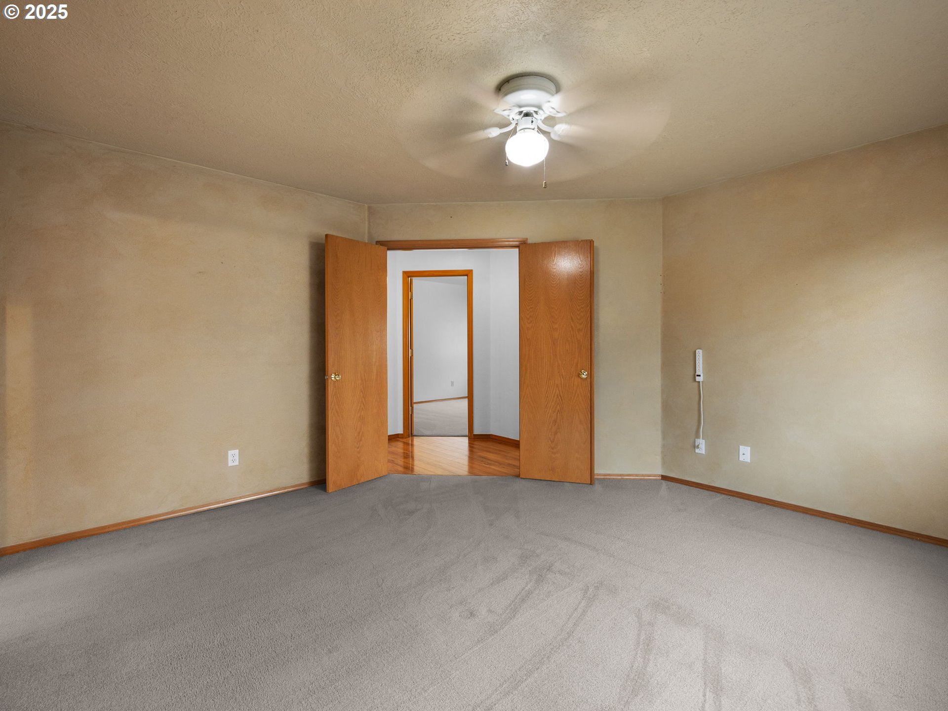 Oregon City, Oregon 97045, United States, 3 Bedrooms Bedrooms, ,2 BathroomsBathrooms,Residential,Pending,101914