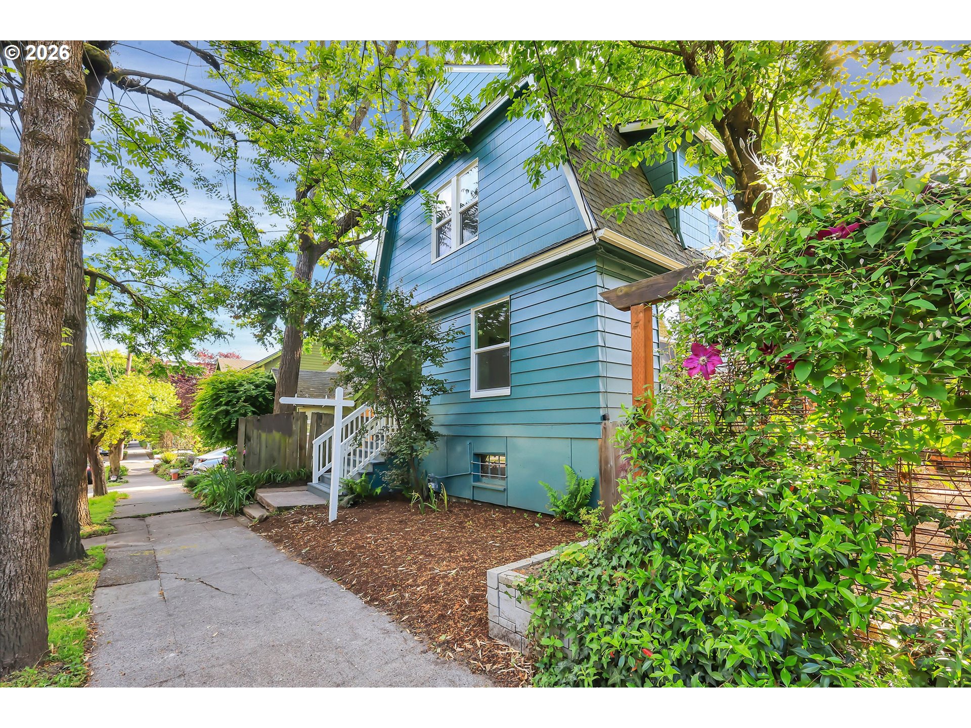 617 SE 20TH AVE