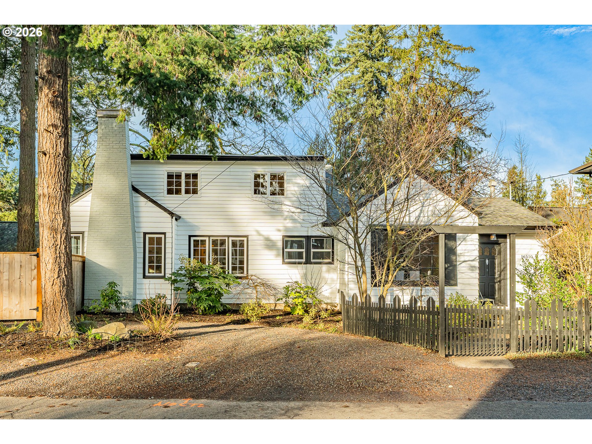 Photo 1 of 48 — 16510 MAPLE CIR, Lake Oswego, OR 97034