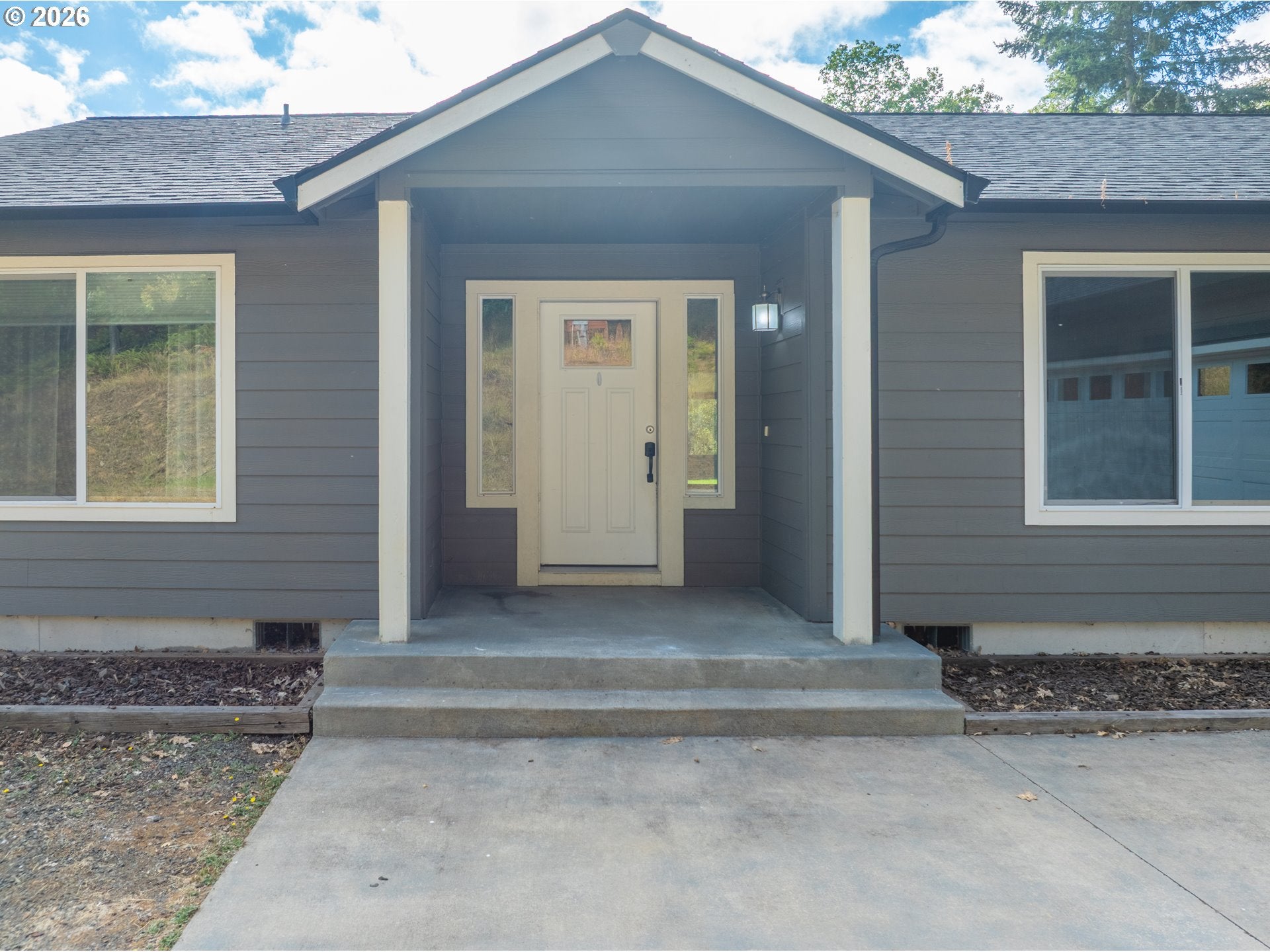 477 PALISADE DR