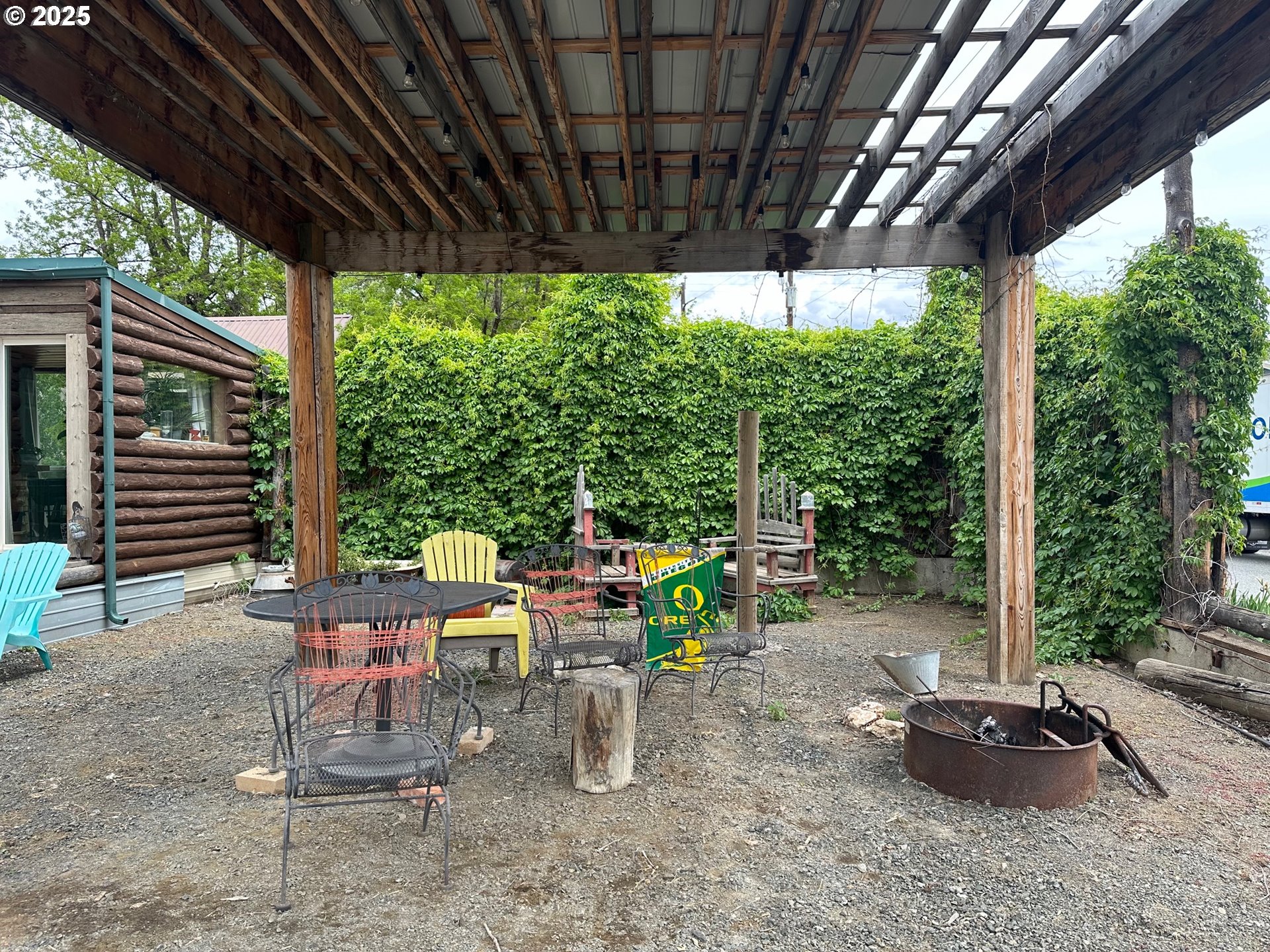 150 Schoolhouse DR