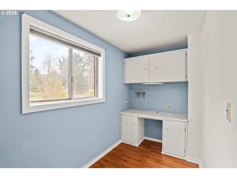 Tiny photo for 82481 Greenwood St, Creswell, OR 97426 (MLS # 395788301)