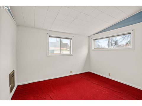 Tiny photo for 82481 Greenwood St, Creswell, OR 97426 (MLS # 395788301)