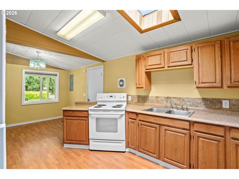 Tiny photo for 82481 Greenwood St, Creswell, OR 97426 (MLS # 395788301)