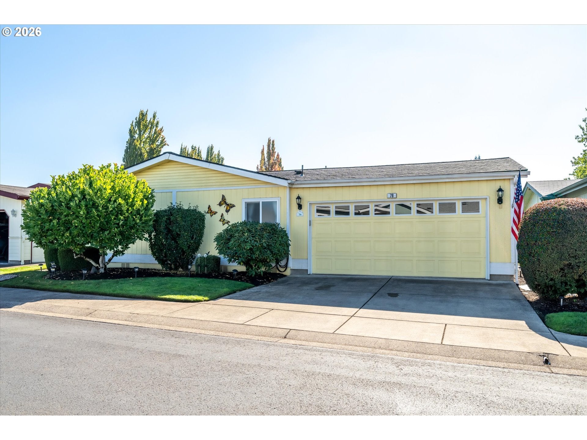 4055 ROYAL AVE 76