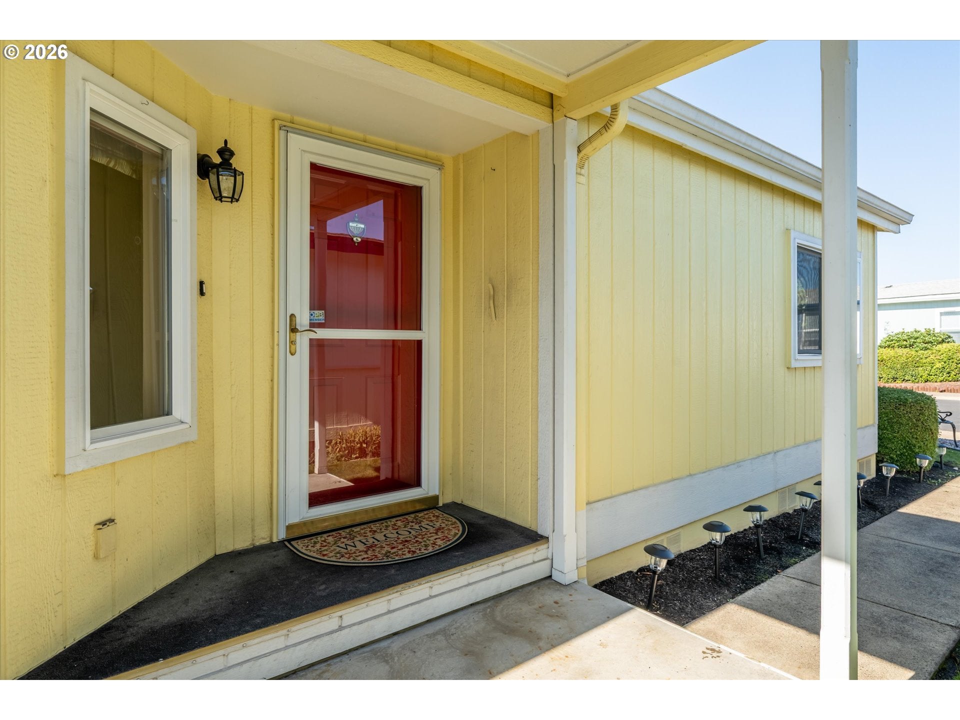 4055 ROYAL AVE 76