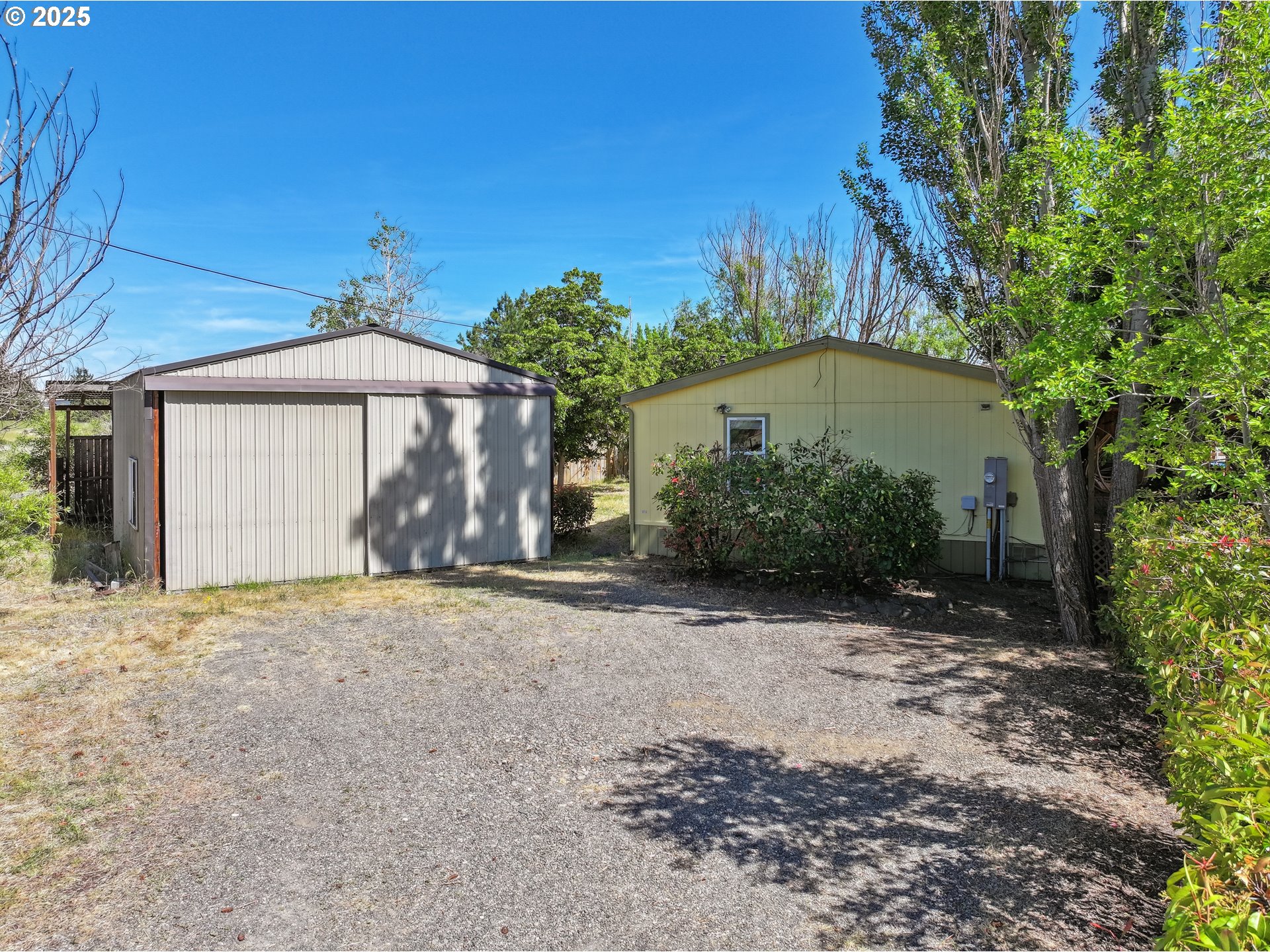 18 CAMDON DR