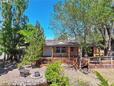 18 CAMDON DR Dallesport WA 98617