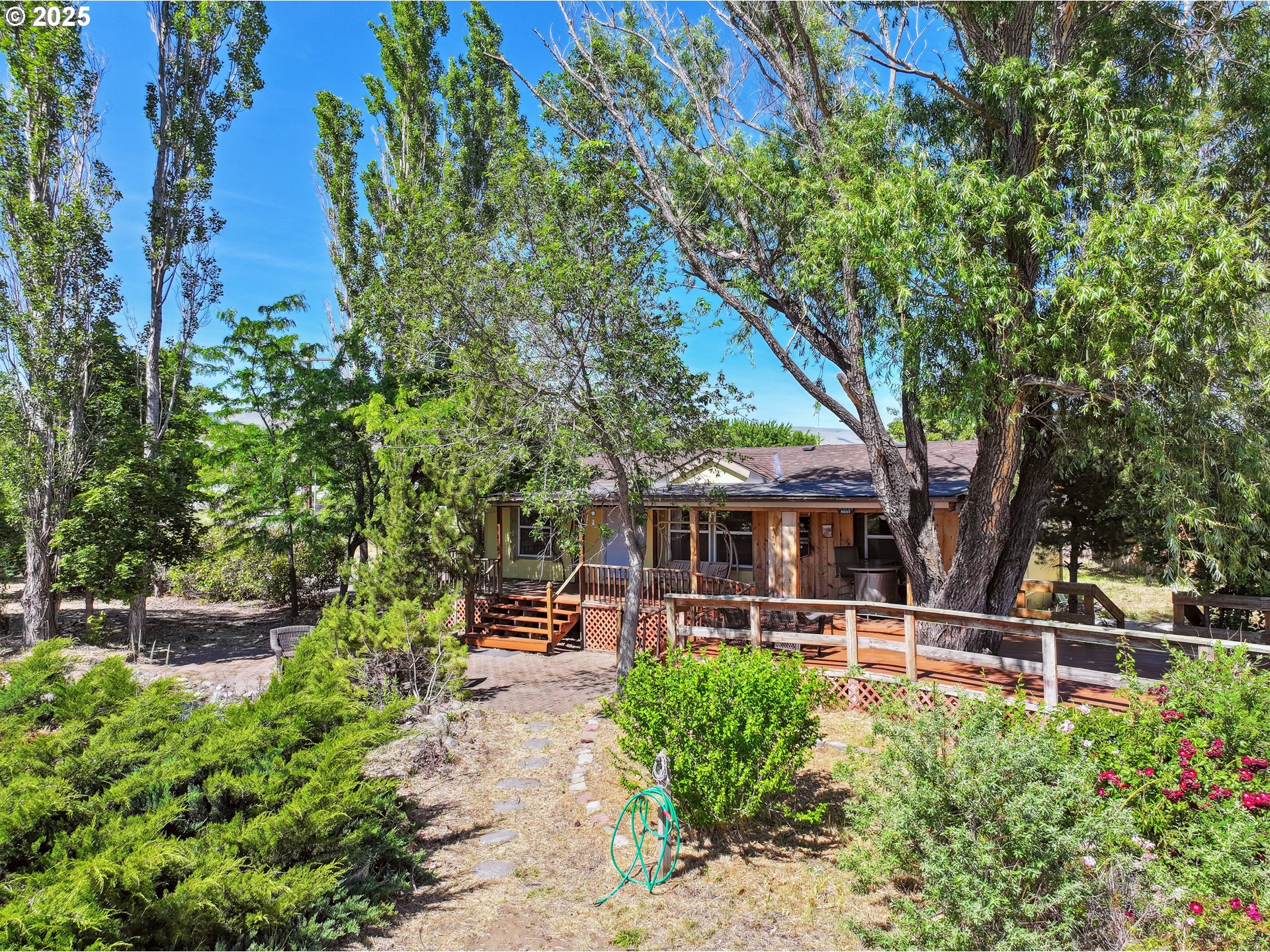 18 CAMDON DR