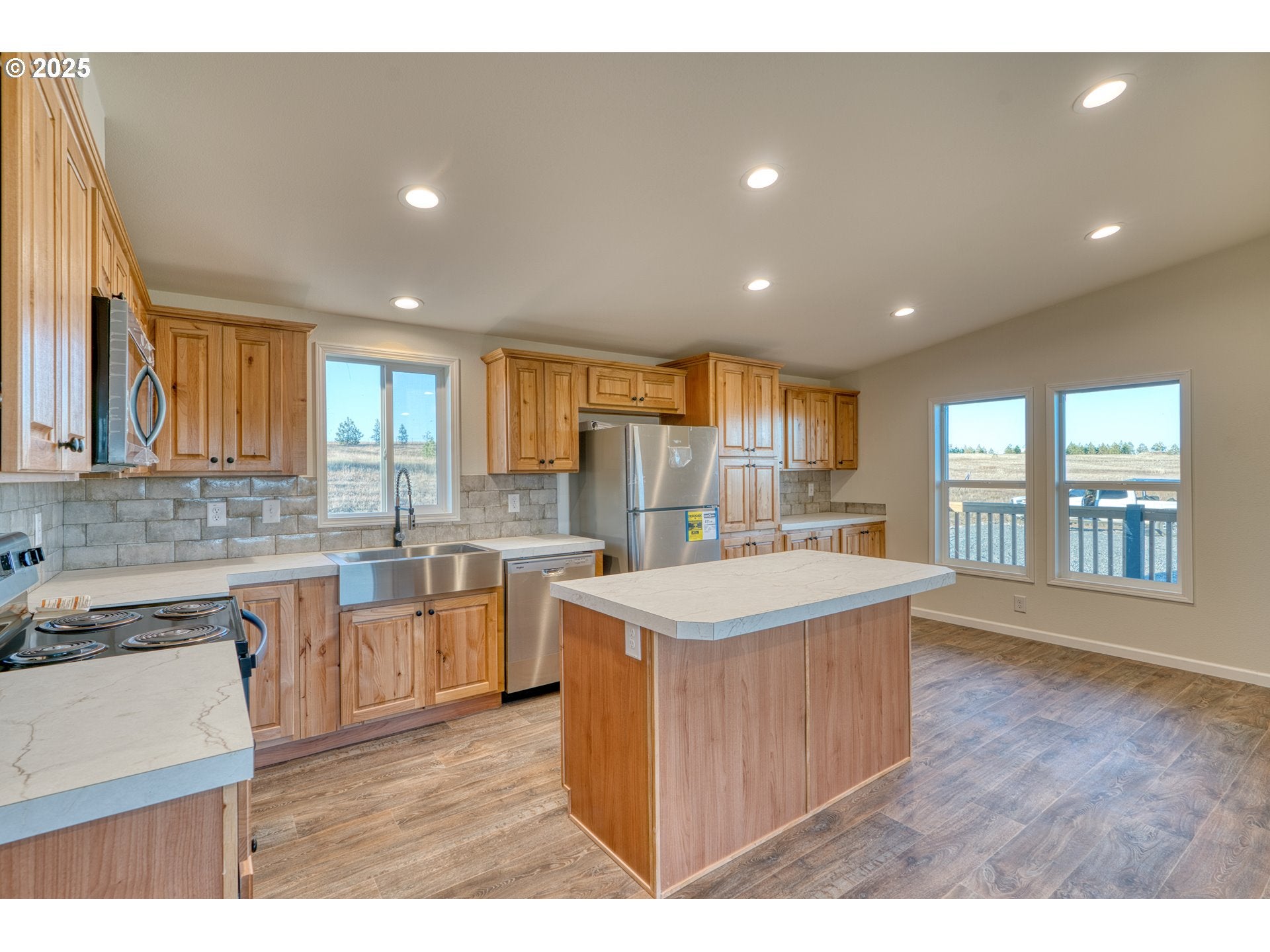 955 HIGH PRAIRIE RD