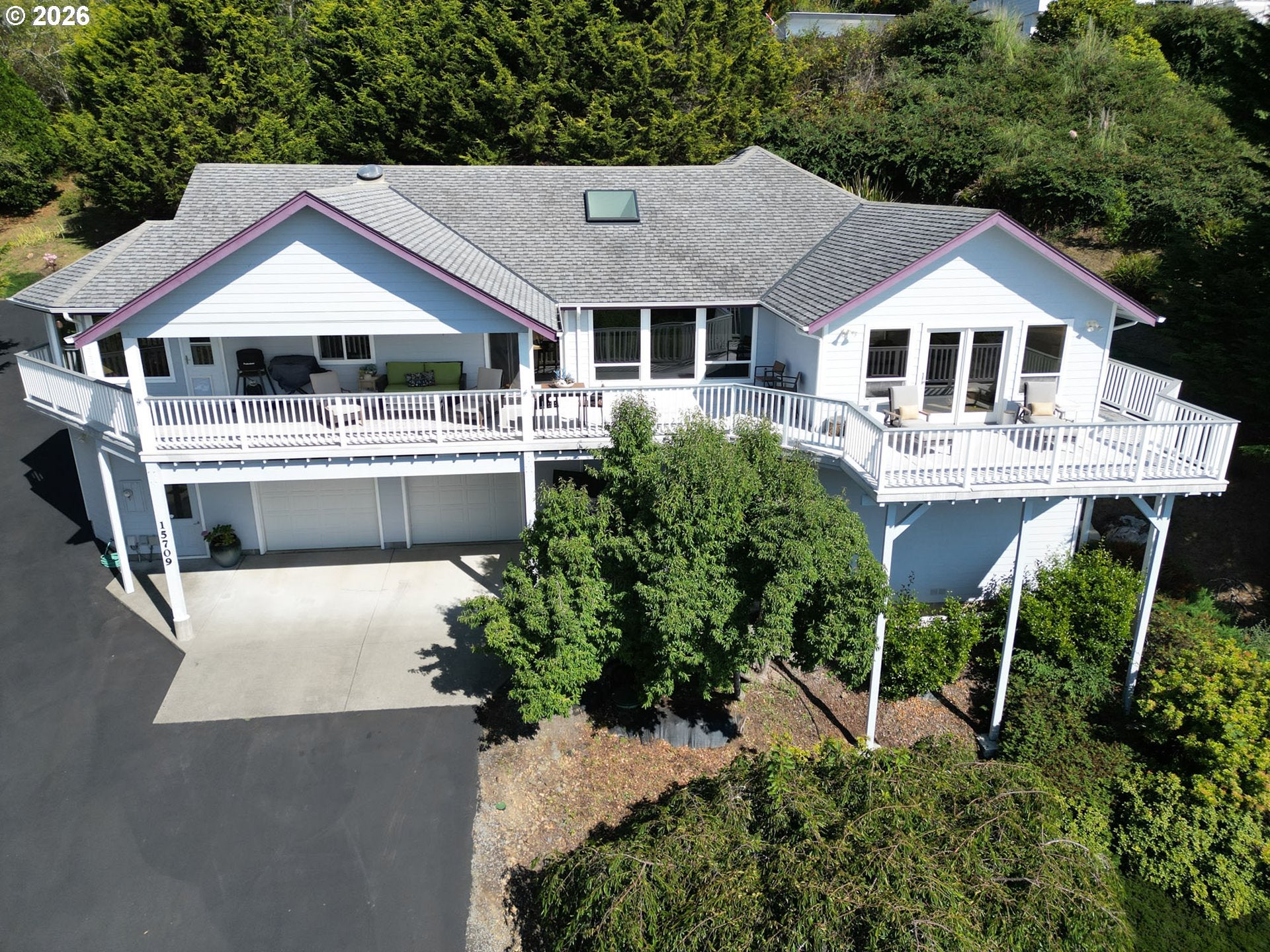 15709 PELICAN BAY DR