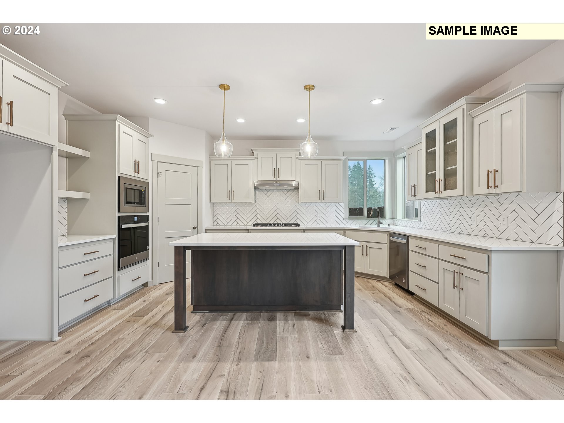 228 E 24TH AVE